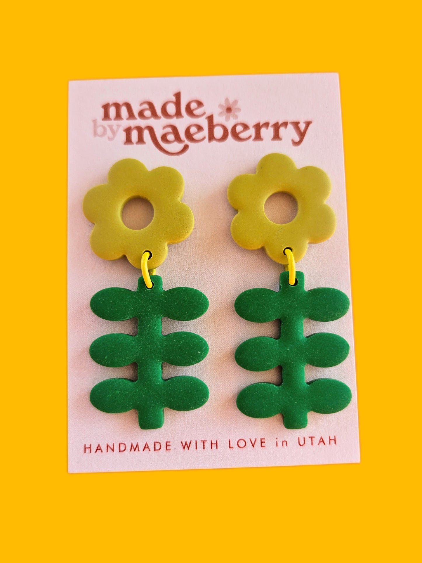 "The Maude" Retro Flower Dangle Earrings